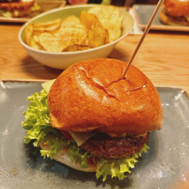 Burger-Time. 🍔👌🏼😌 #Bielefeld #Liebefeld #Burger #HansImGlück #foodporn